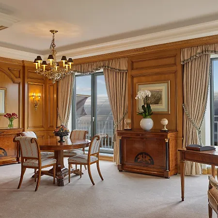 Regent Berlin, An Ihg Berlín