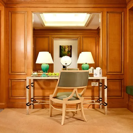 Отель Regent Berlin, An Ihg 5*