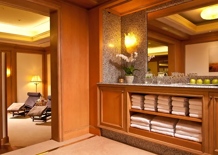 Отель Regent Berlin, An Ihg